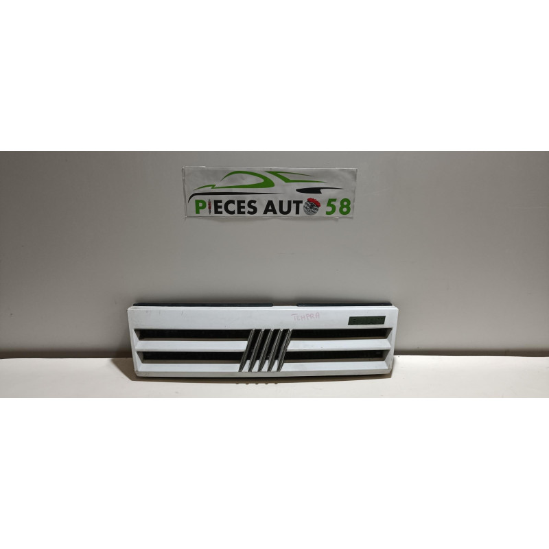 Calandre FIAT TEMPRA PHASE 1 d’occasion