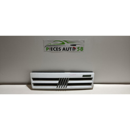 Calandre FIAT TEMPRA PHASE 1 d’occasion