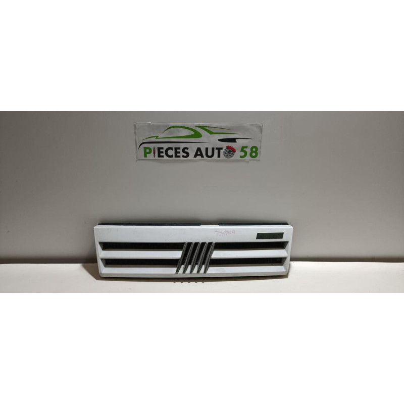 Calandre FIAT TEMPRA PHASE 1 d’occasion