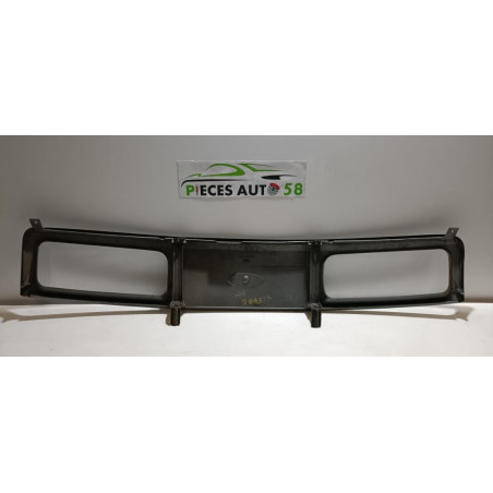 Calandre FORD SIERRA PHASE 1 d’occasion
