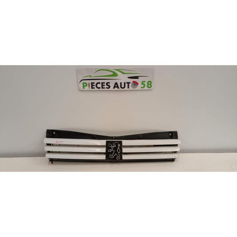 Calandre PEUGEOT 205 PHASE 2 d’occasion