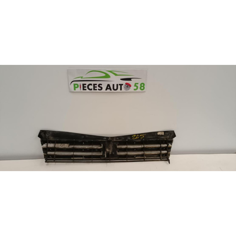 Calandre PEUGEOT 205 PHASE 2 d’occasion