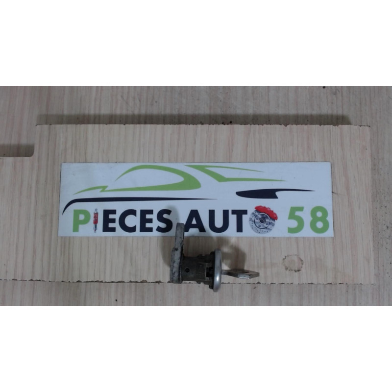 Barillet porte avant droite RENAULT SUPER 5 d’occasion