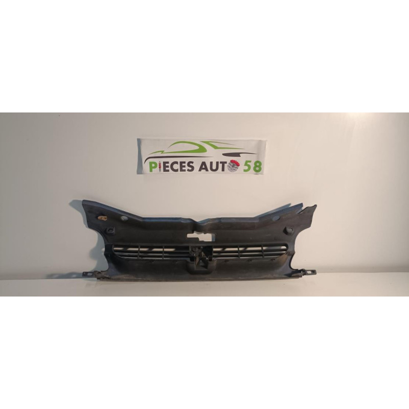 Calandre PEUGEOT PARTNER 1 PHASE 1 d’occasion