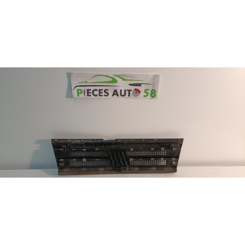 Calandre FIAT TEMPRA PHASE 2 d’occasion