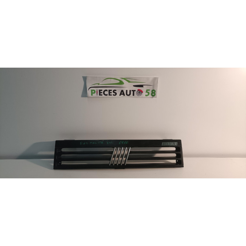Calandre FIAT PANDA 1 PHASE 2 d’occasion