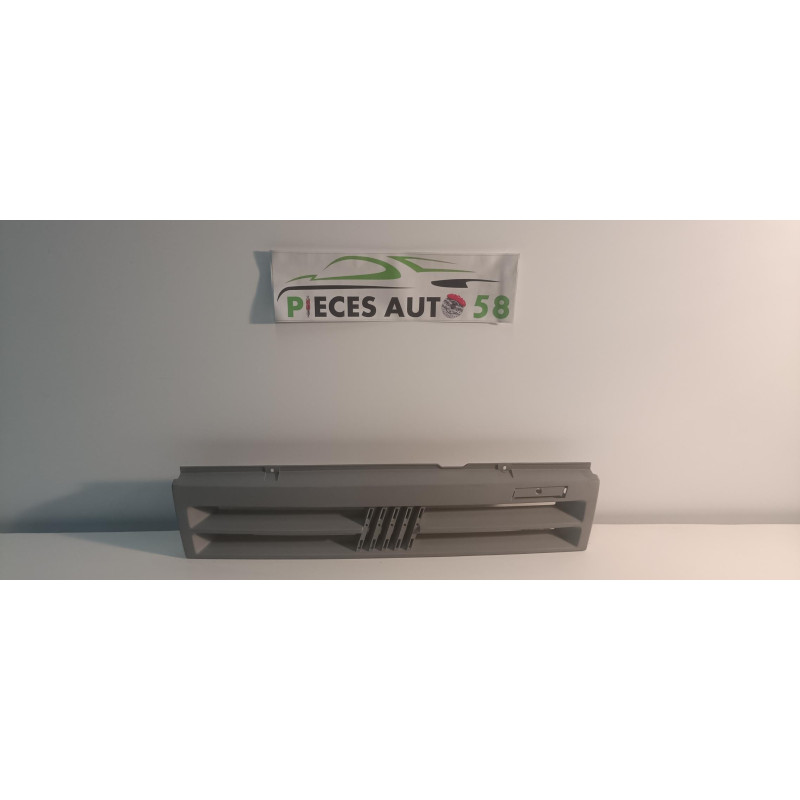 Calandre FIAT UNO PHASE 2 d’occasion