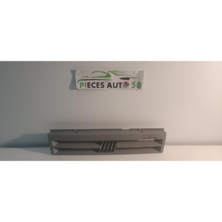 Calandre FIAT UNO PHASE 2 d’occasion
