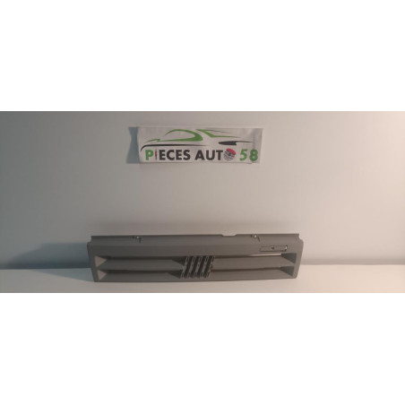Calandre FIAT UNO PHASE 2 d’occasion