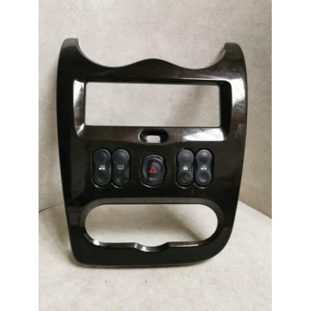 Console central (interieur plastique) DACIA DUSTER 1 PHASE 1 d’occasion
