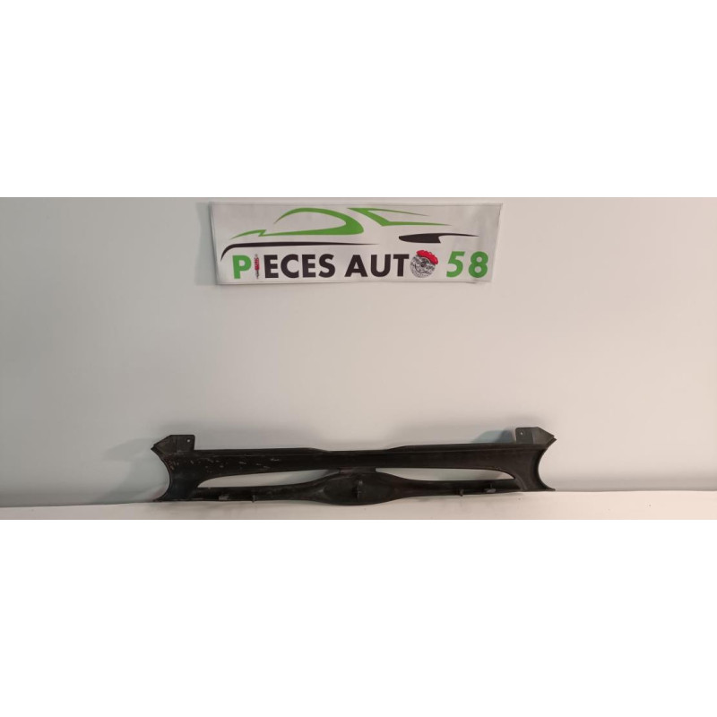 Calandre FORD MONDEO 1 PHASE 1 d’occasion
