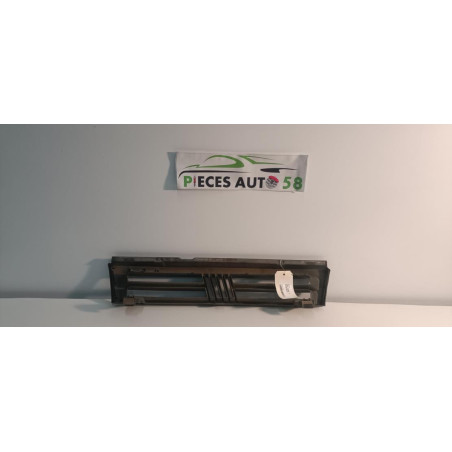 Calandre FIAT UNO PHASE 2 d’occasion