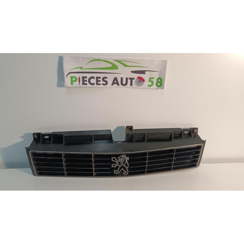 Calandre PEUGEOT 305 PHASE 2 d’occasion