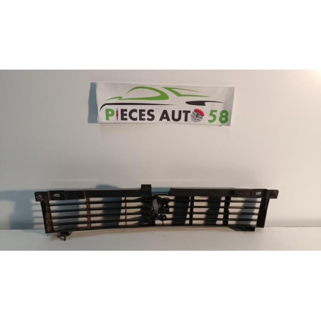 Calandre PEUGEOT 305 PHASE 2 d’occasion