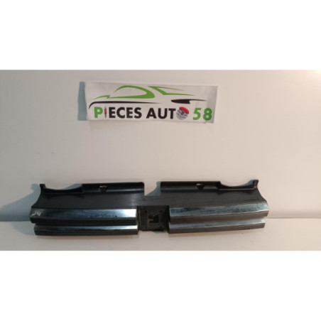 Calandre PEUGEOT 605 PHASE 1 d’occasion