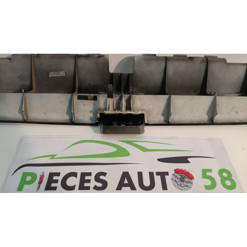 Calandre PEUGEOT 605 PHASE 1 d’occasion