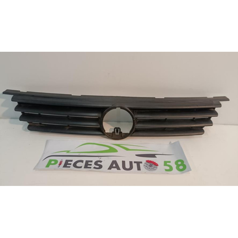 Calandre VOLKSWAGEN POLO 3 PHASE 1 d’occasion