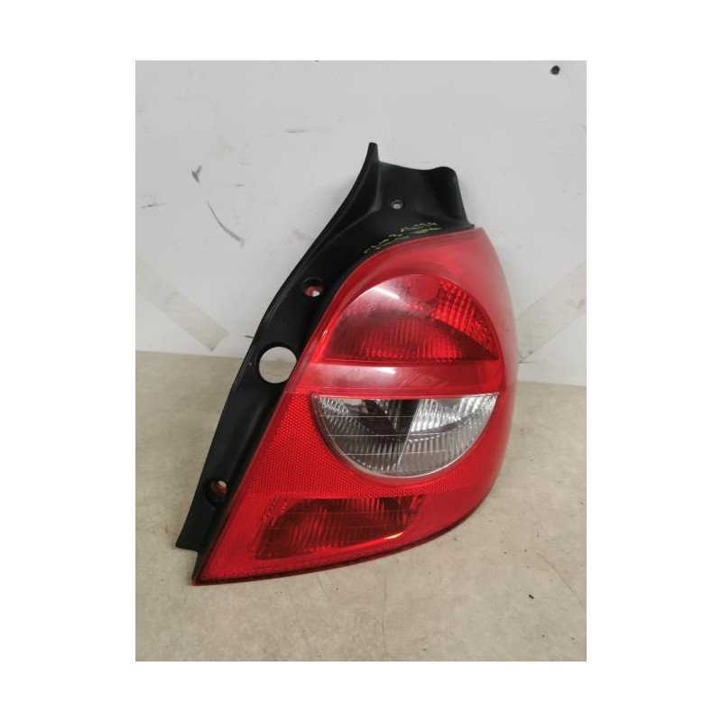 Feu arriere principal droit (feux) RENAULT CLIO 3 PHASE 1 d’occasion