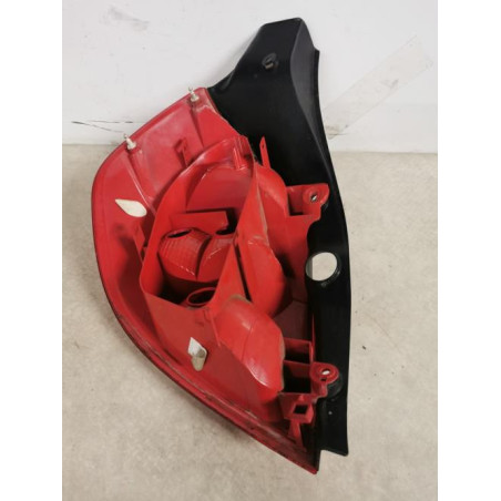 Feu arriere principal droit (feux) RENAULT CLIO 3 PHASE 1 d’occasion