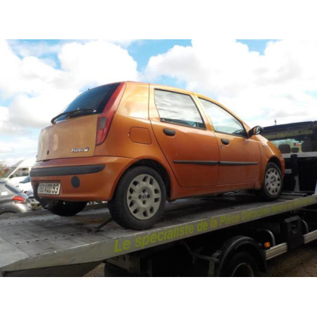 Pare choc avant FIAT PUNTO 2 PHASE 1 d’occasion