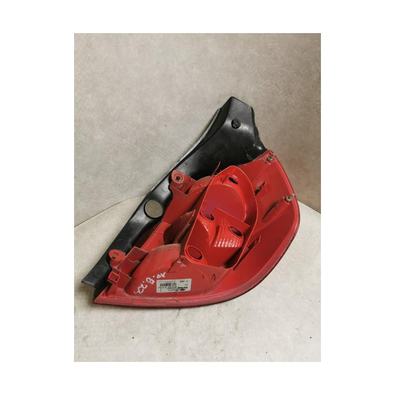 Feu arriere principal gauche (feux) RENAULT CLIO 3 PHASE 1 d’occasion