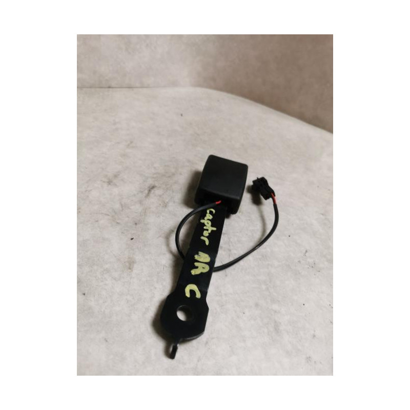 Attache ceinture arriere centrale RENAULT CAPTUR 1 PHASE 1 d’occasion
