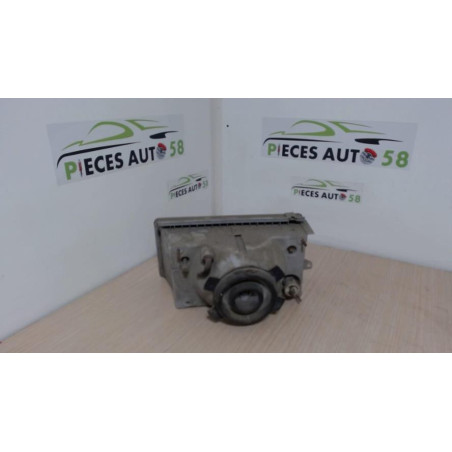 Optique avant principal droit (feux)(phare) FIAT  d’occasion