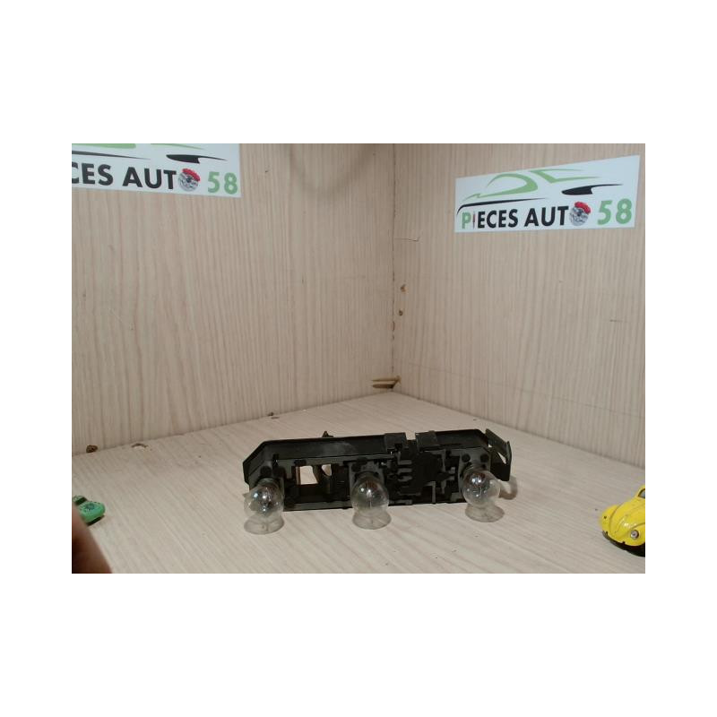 Platine feu arriere droit VOLVO 850 PHASE 2 BREAK d’occasion