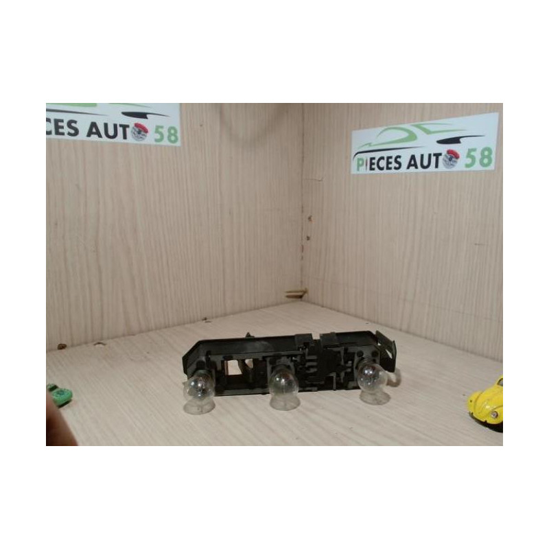 Platine feu arriere droit VOLVO 850 PHASE 2 BREAK d’occasion