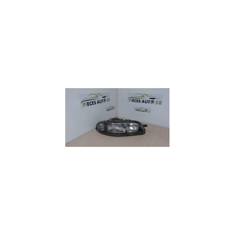 Optique avant principal droit (feux)(phare) FIAT  d’occasion