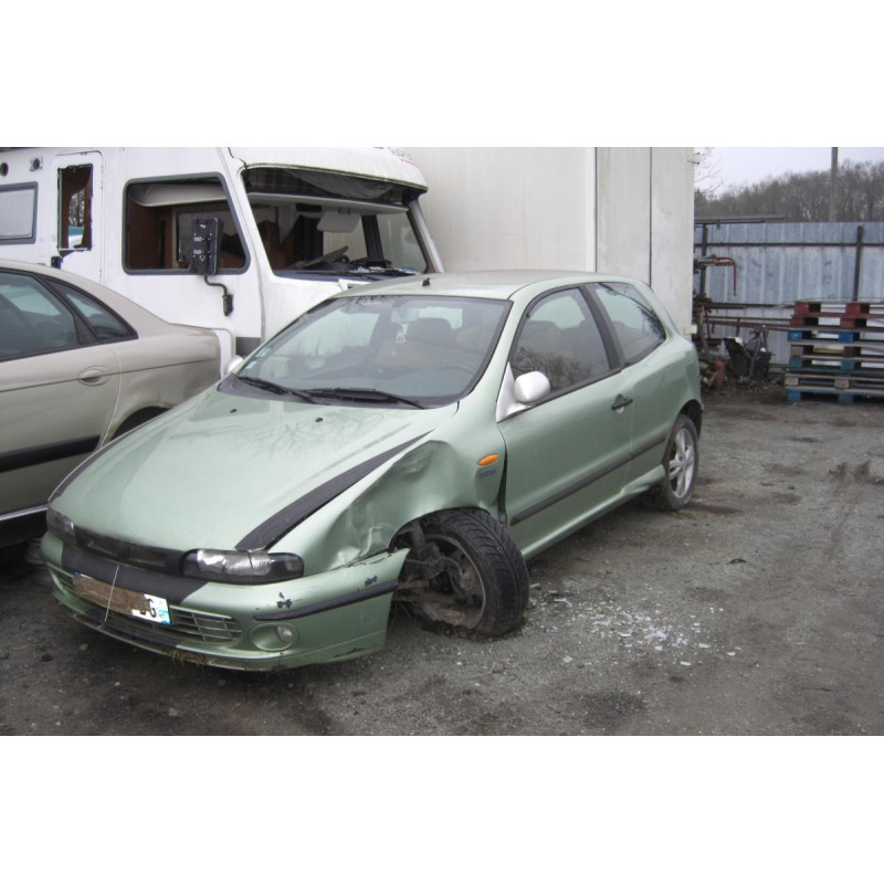 Optique avant principal droit (feux)(phare) FIAT  d’occasion