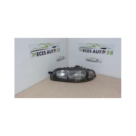 Optique avant principal gauche (feux)(phare) FIAT 1.6 I 105 16V d’occasion