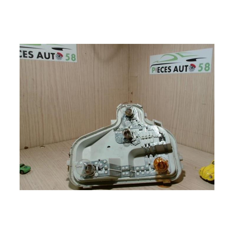 Platine feu arriere droit AUDI  d’occasion