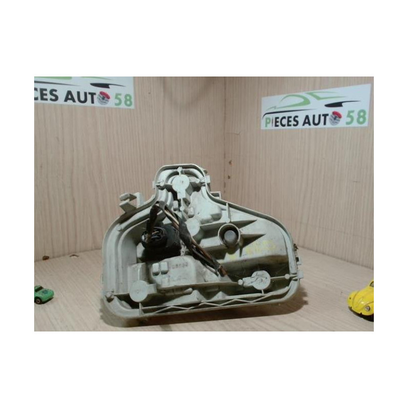 Platine feu arriere droit AUDI  d’occasion