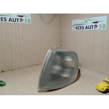 Optique avant secondaire gauche (feux)(clignotant) VOLKSWAGEN POLO 3 PHASE 1 d’occasion