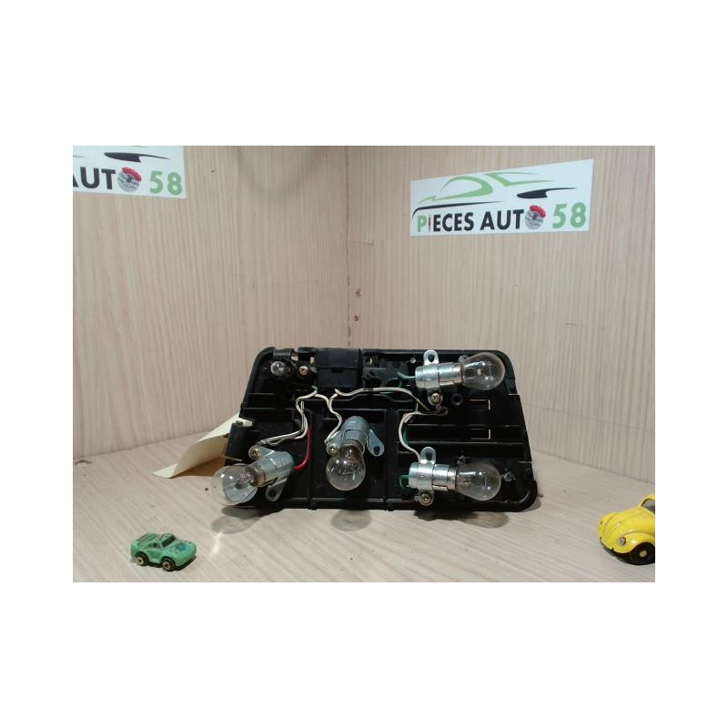 Platine feu arriere droit TOYOTA  d’occasion