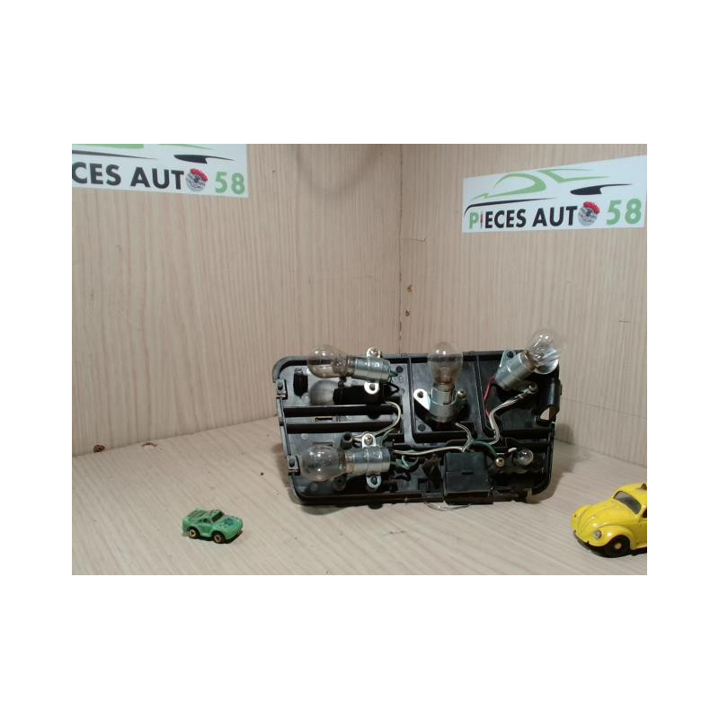 Platine feu arriere droit TOYOTA  d’occasion