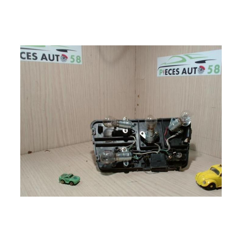 Platine feu arriere droit TOYOTA  d’occasion