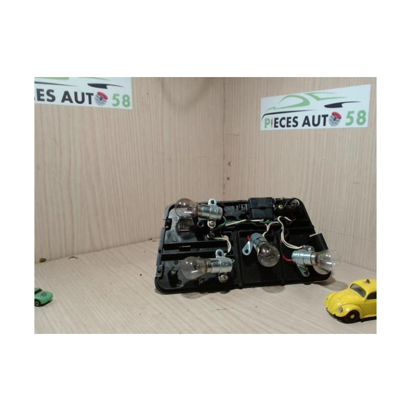 Platine feu arriere gauche TOYOTA  d’occasion