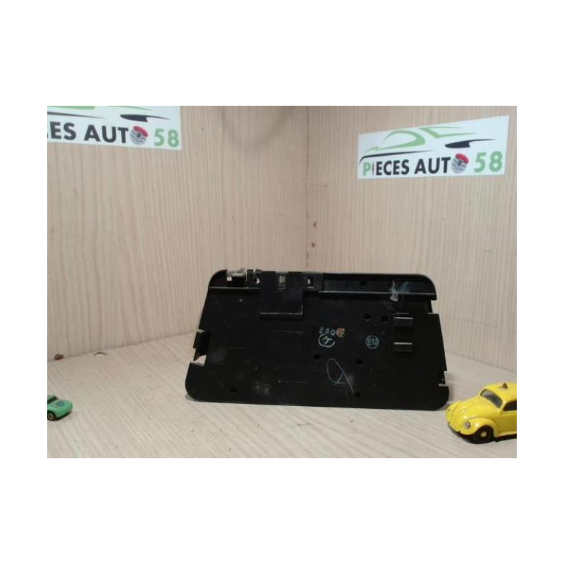 Platine feu arriere gauche TOYOTA  d’occasion