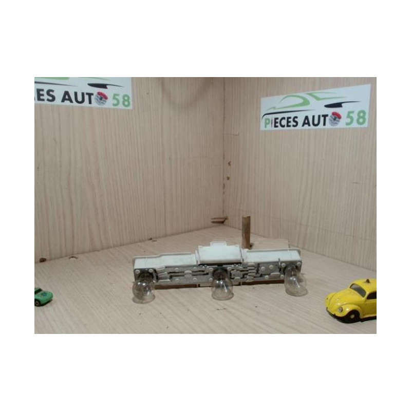 Platine feu arriere gauche RENAULT  d’occasion
