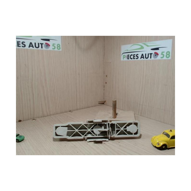Platine feu arriere gauche RENAULT  d’occasion