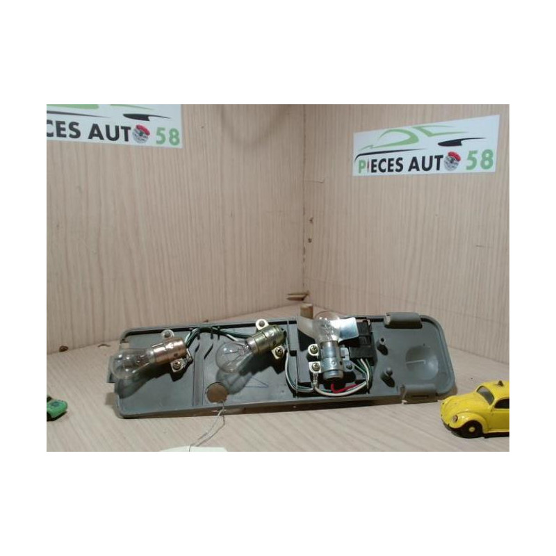 Platine feu arriere droit TOYOTA  d’occasion