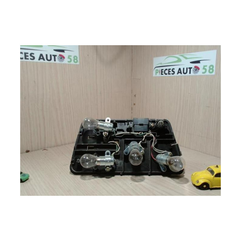 Platine feu arriere gauche TOYOTA  d’occasion