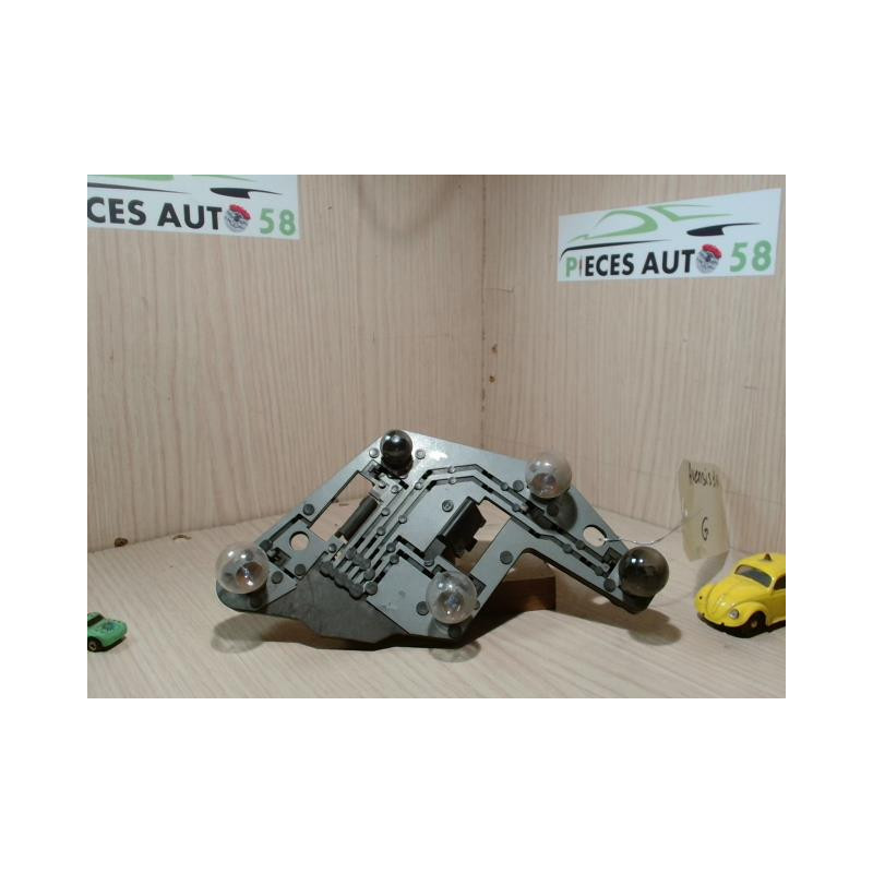 Platine feu arriere gauche TOYOTA AVENSIS 1 PHASE 1 d’occasion