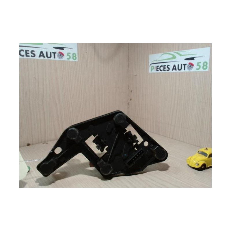 Platine feu arriere gauche TOYOTA AVENSIS 1 PHASE 1 d’occasion