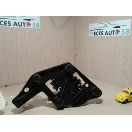 Platine feu arriere gauche TOYOTA AVENSIS 1 PHASE 1 d’occasion