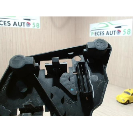 Platine feu arriere gauche TOYOTA AVENSIS 1 PHASE 1 d’occasion