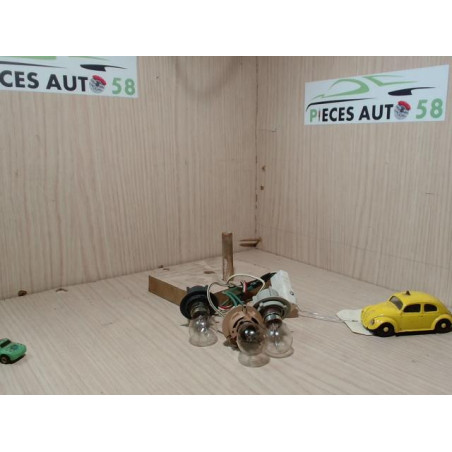 Platine feu arriere droit TOYOTA 2.0 D XL d’occasion