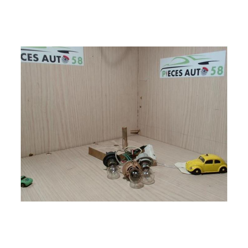 Platine feu arriere droit TOYOTA 2.0 D XL d’occasion